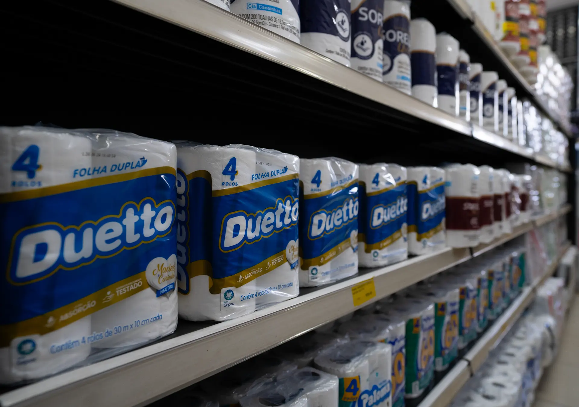 Produtos da linha de higiene e limpeza disponíveis na loja da Embala Mais